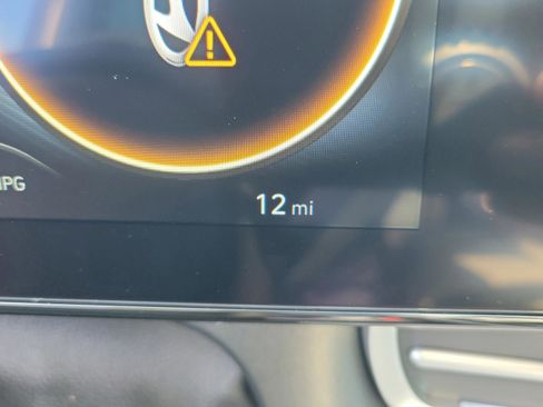 New 2026 Hyundai Elantra Limited image 24