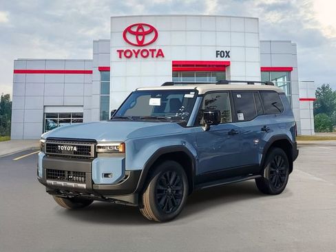 Used 2025 Toyota Land Cruiser image 2