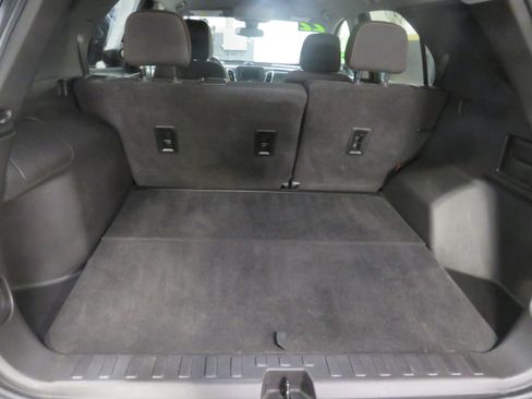 Used 2022 Chevrolet Equinox LT image 9