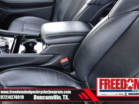 Used 2023 Jeep Grand Cherokee L Limited w/ Black Appearance Package AWD/4WD image 35