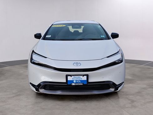 Used 2024 Toyota Prius XLE image 2