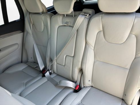 Used 2022 Volvo XC90 T6 Inscription w/ Advanced Package AWD/4WD image 12