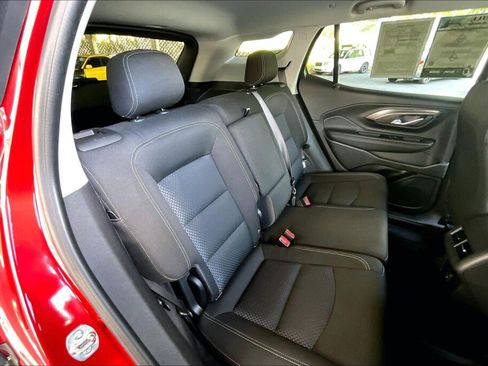 Used 2024 GMC Terrain SLE w/ Driver Convenience Package AWD/4WD image 15