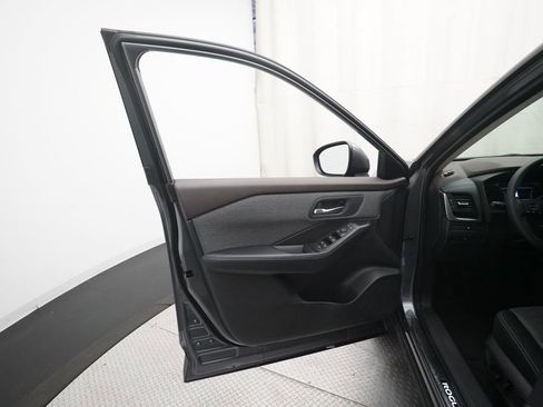 Certified 2023 Nissan Rogue SV image 27