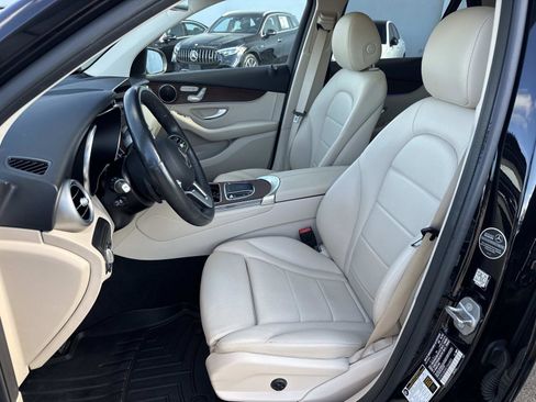 Used 2020 Mercedes-Benz GLC 300 4MATIC image 23