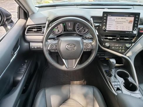 Used 2024 Toyota Camry SE w/ Cold Weather Package FWD image 13