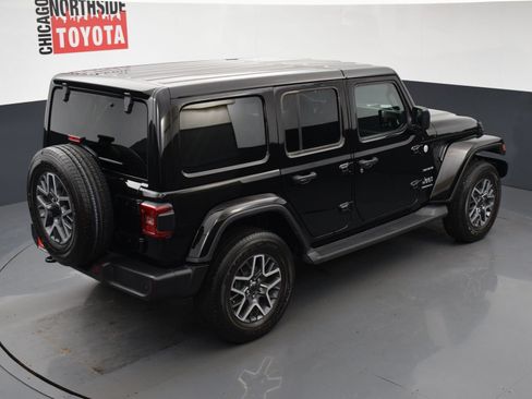 Used 2024 Jeep Wrangler Unlimited Sahara w/ Technology Group AWD/4WD image 24