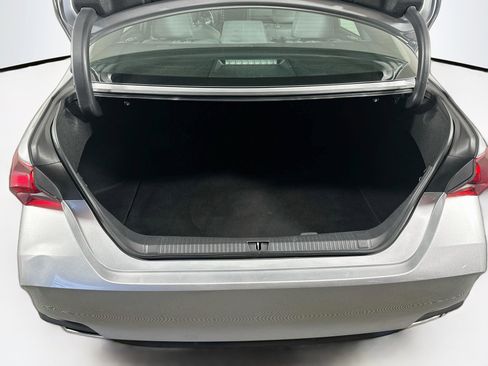 Used 2020 Toyota Avalon XLE FWD image 27