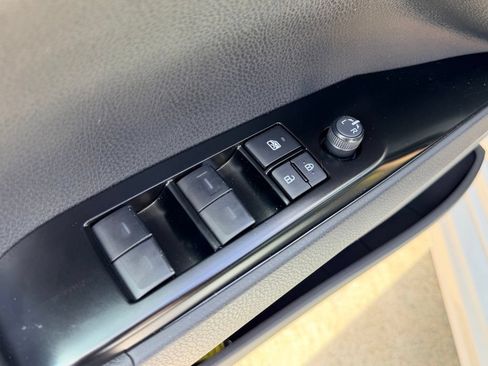 Used 2026 Toyota Camry SE FWD image 12