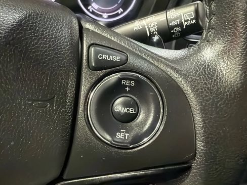 Used 2019 Honda HR-V Sport image 11