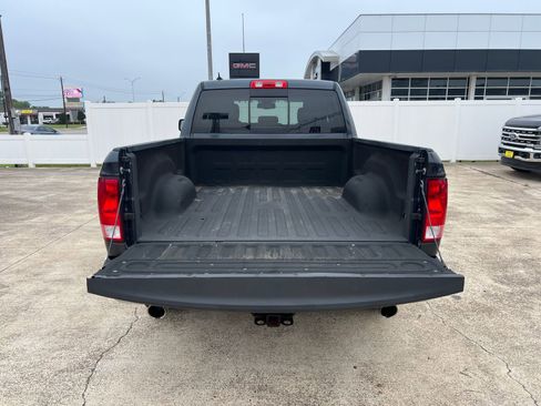 Used 2018 RAM 1500 Big Horn RWD image 13
