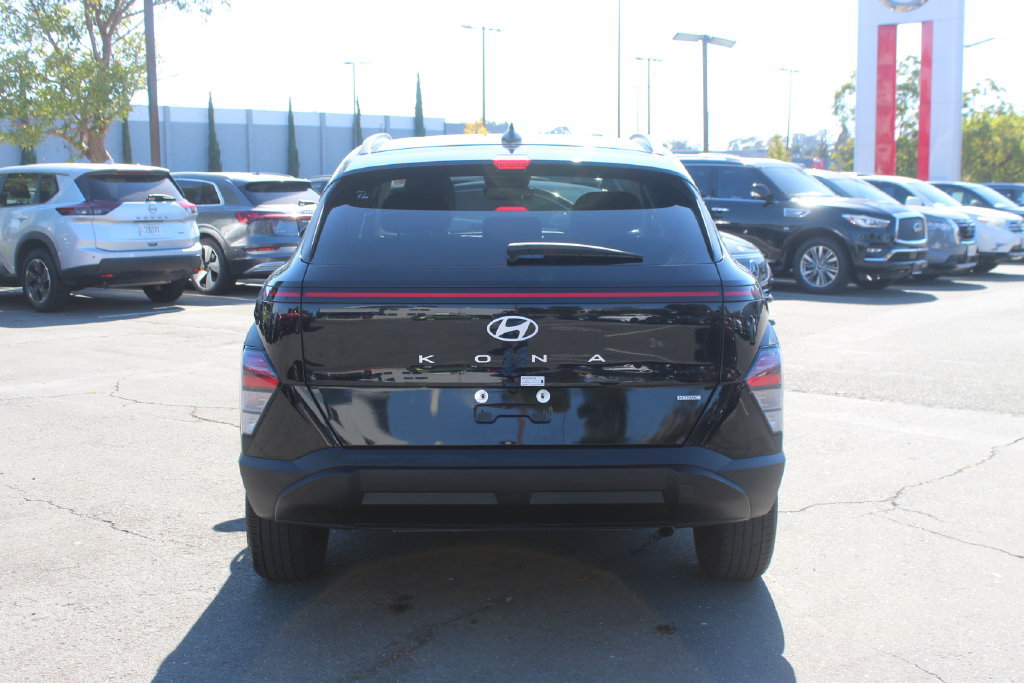 Used 2025 Hyundai Kona SEL AWD/4WD image 8