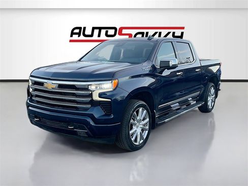 Used 2022 Chevrolet Silverado 1500 High Country w/ High Country Premium Package image 3