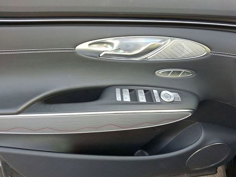 Used 2025 Genesis GV70 2.5T Advanced w/ Advanced Package image 10