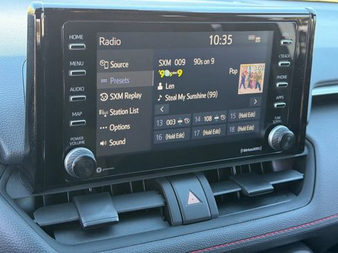 Used 2022 Toyota RAV4 SE image 25