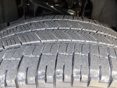 Used 2022 Ford F150 Lightning Pro image 38