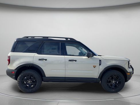 New 2025 Ford Bronco Sport Badlands w/ Sasquatch Badlands Package AWD/4WD image 2