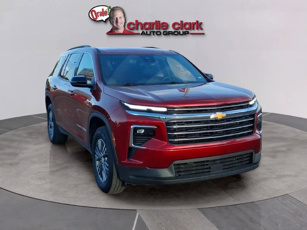 Used 2026 Chevrolet Traverse LT FWD image 7