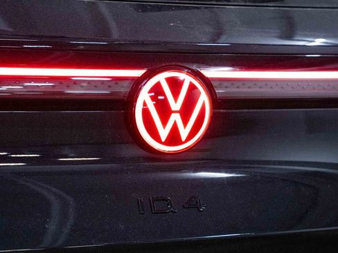 New 2026 Volkswagen ID.4 Pro S Plus AWD/4WD image 6