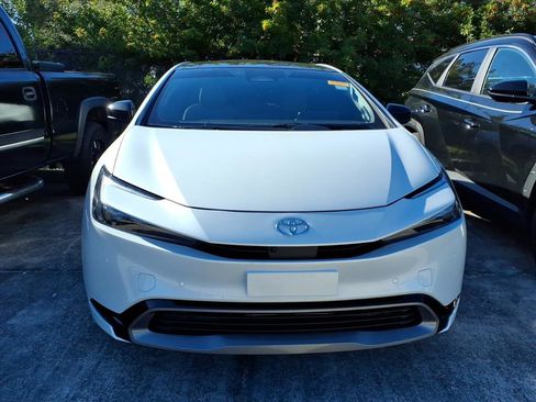 Used 2024 Toyota Prius Limited image 2