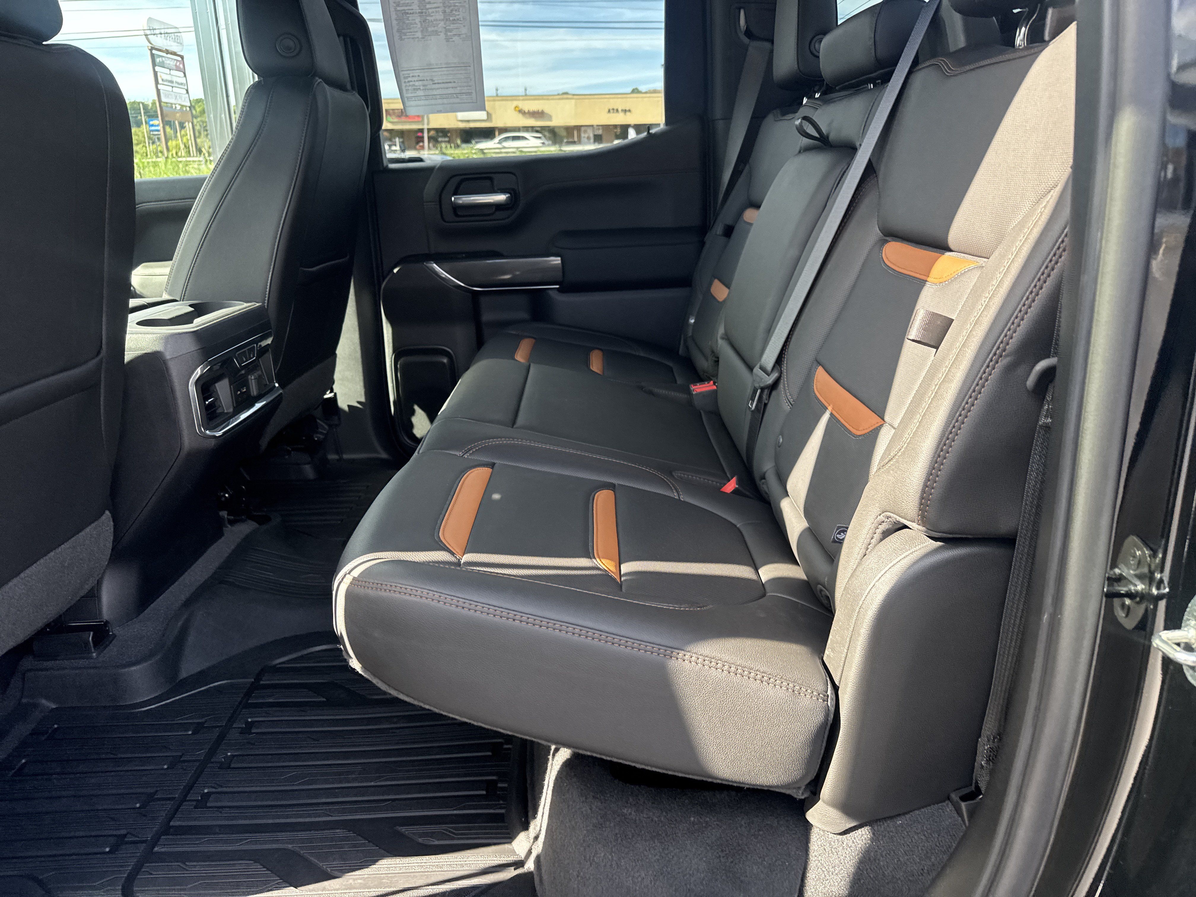 Used 2019 GMC Sierra 1500 AT4 w/ AT4 Premium Package AWD/4WD image 4