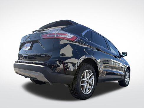 Certified 2024 Ford Edge SEL w/ Convenience Package image 9