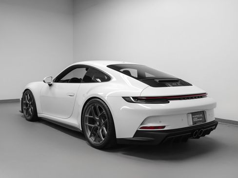 Certified 2023 Porsche 911 GT3 RWD image 3