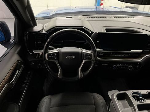 Used 2022 Chevrolet Silverado 1500 RST AWD/4WD image 11