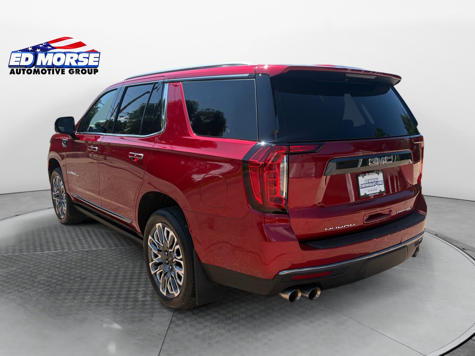Used 2024 GMC Yukon Denali Ultimate AWD/4WD image 3