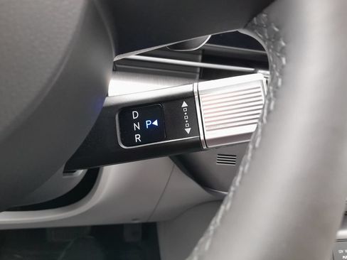 Used 2024 Hyundai Kona Limited AWD/4WD image 23