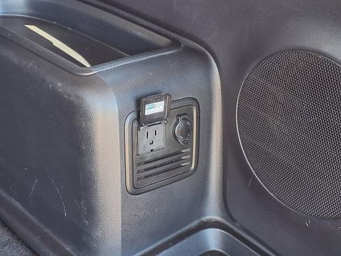 Used 2015 Toyota 4Runner Limited image 34