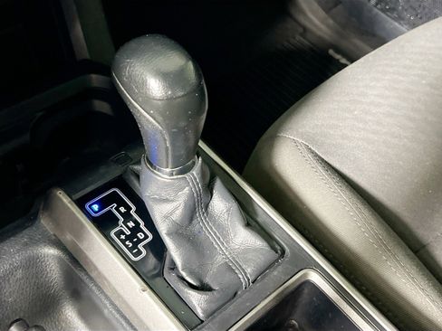 Used 2020 Toyota Tacoma SR5 image 24