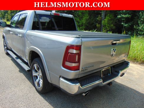 Used 2021 RAM 1500 Laramie AWD/4WD image 9