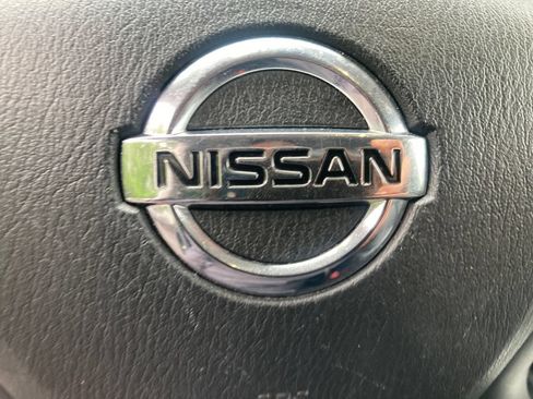 Used 2020 Nissan Pathfinder SL AWD/4WD image 29