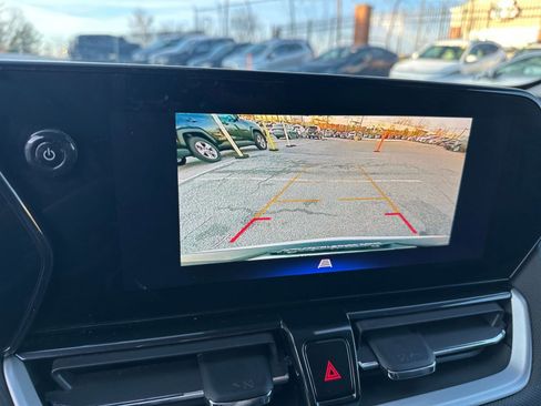 Used 2025 Chevrolet TrailBlazer LT image 17