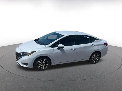 Used 2025 Nissan Versa SV image 8