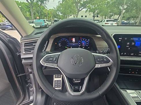 Used 2024 Volkswagen Atlas SEL Premium R-Line AWD/4WD image 21