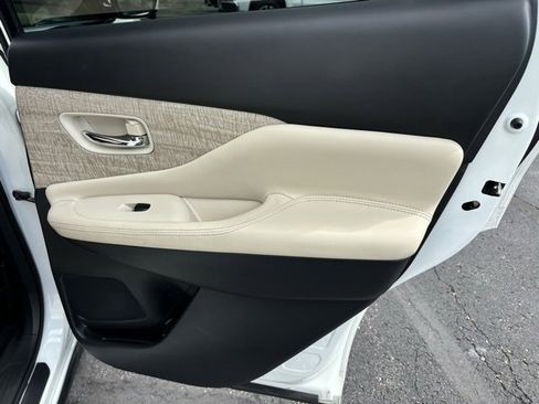 Used 2023 Nissan Murano SL image 18