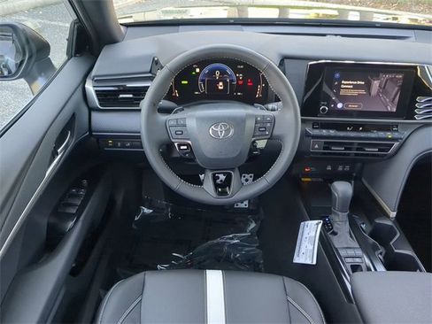 Certified 2026 Toyota Camry SE image 15
