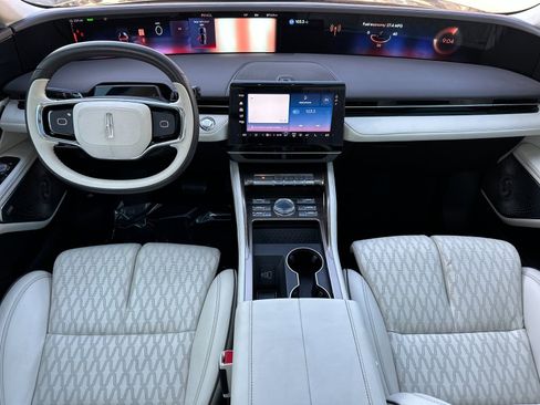 Used 2024 Lincoln Nautilus Black Label image 15