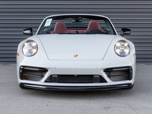 Certified 2023 Porsche 911 Carrera GTS image 8