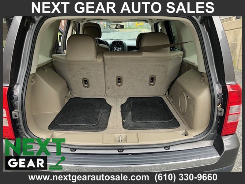 Used 2014 Jeep Patriot Limited w/ Sun/Sound Group AWD/4WD image 7