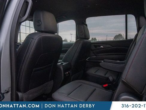 Used 2025 Chevrolet Traverse Z71 AWD/4WD image 19