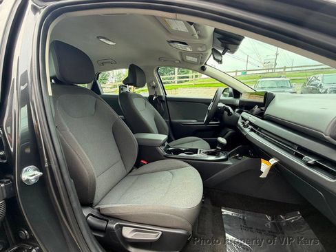 Used 2025 Kia K4 FWD image 18