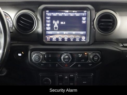 Used 2021 Jeep Wrangler Unlimited Sport AWD/4WD image 25