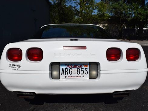 Used 1992 Chevrolet Corvette Coupe image 20