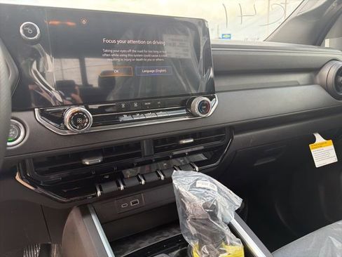 New 2026 Chevrolet Colorado W/T image 8