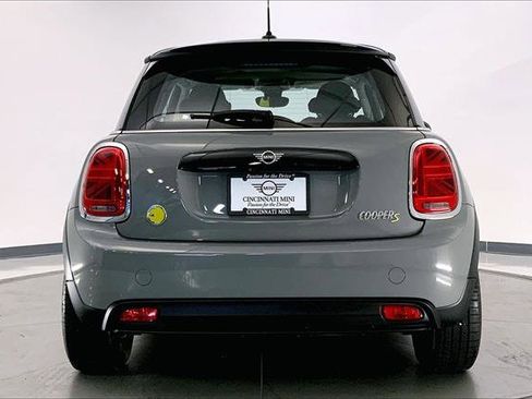 Used 2022 MINI Cooper SE image 3