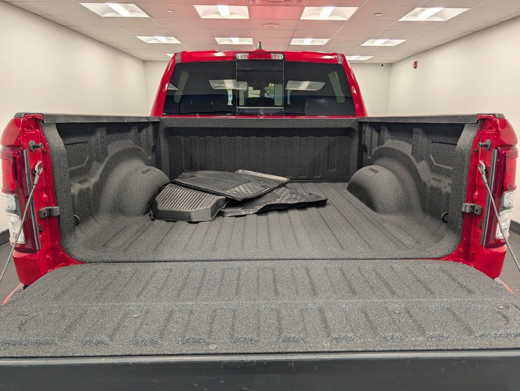 Used 2022 RAM 1500 Big Horn AWD/4WD image 29