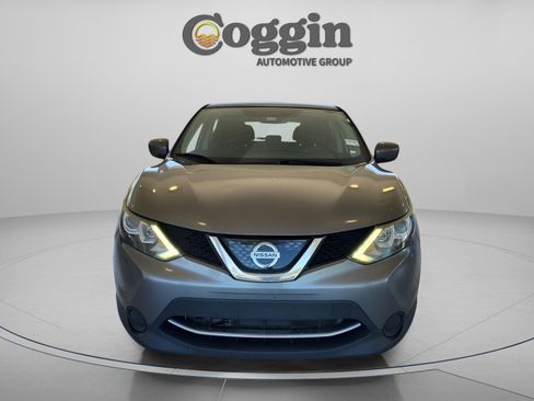 Used 2018 Nissan Rogue Sport S w/ S Appearance Package FWD image 9